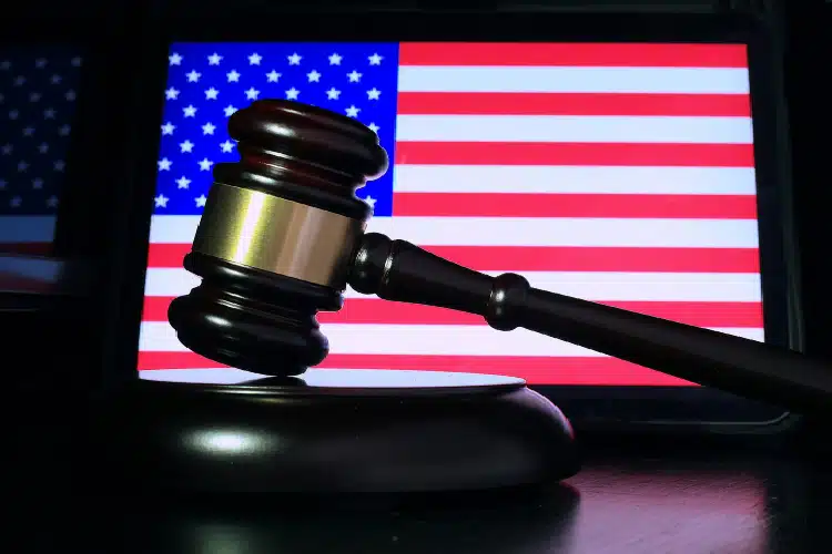 Reguladores americanos pressionam bancos para 'dificultar a vida' de empresas cripto