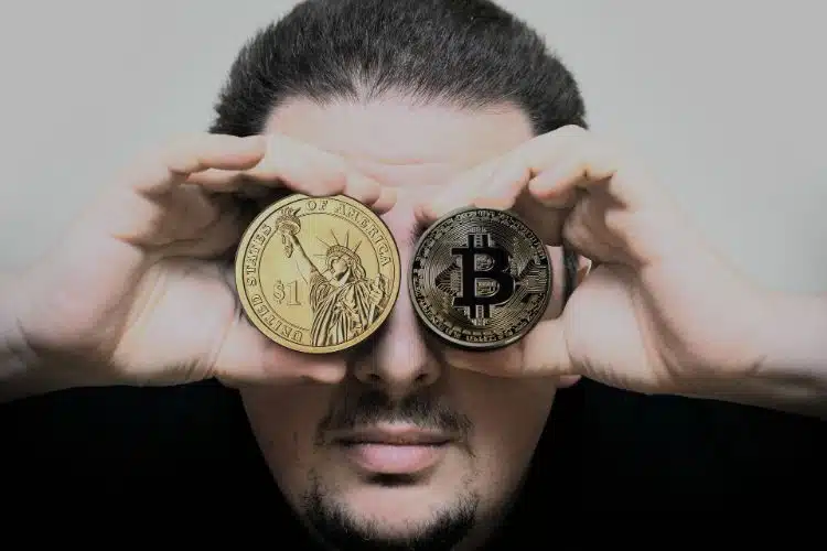 Bloomberg: Bitcoin supera o dólar como ativo de proteção em caso de calote dos EUA