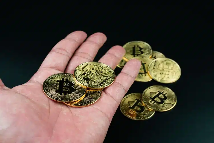 Carteira 'adormecida' movimenta 50 Bitcoins depois de 13 anos