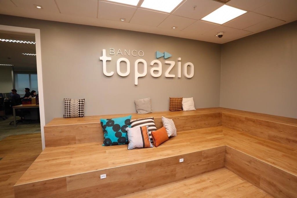 Banco topazio